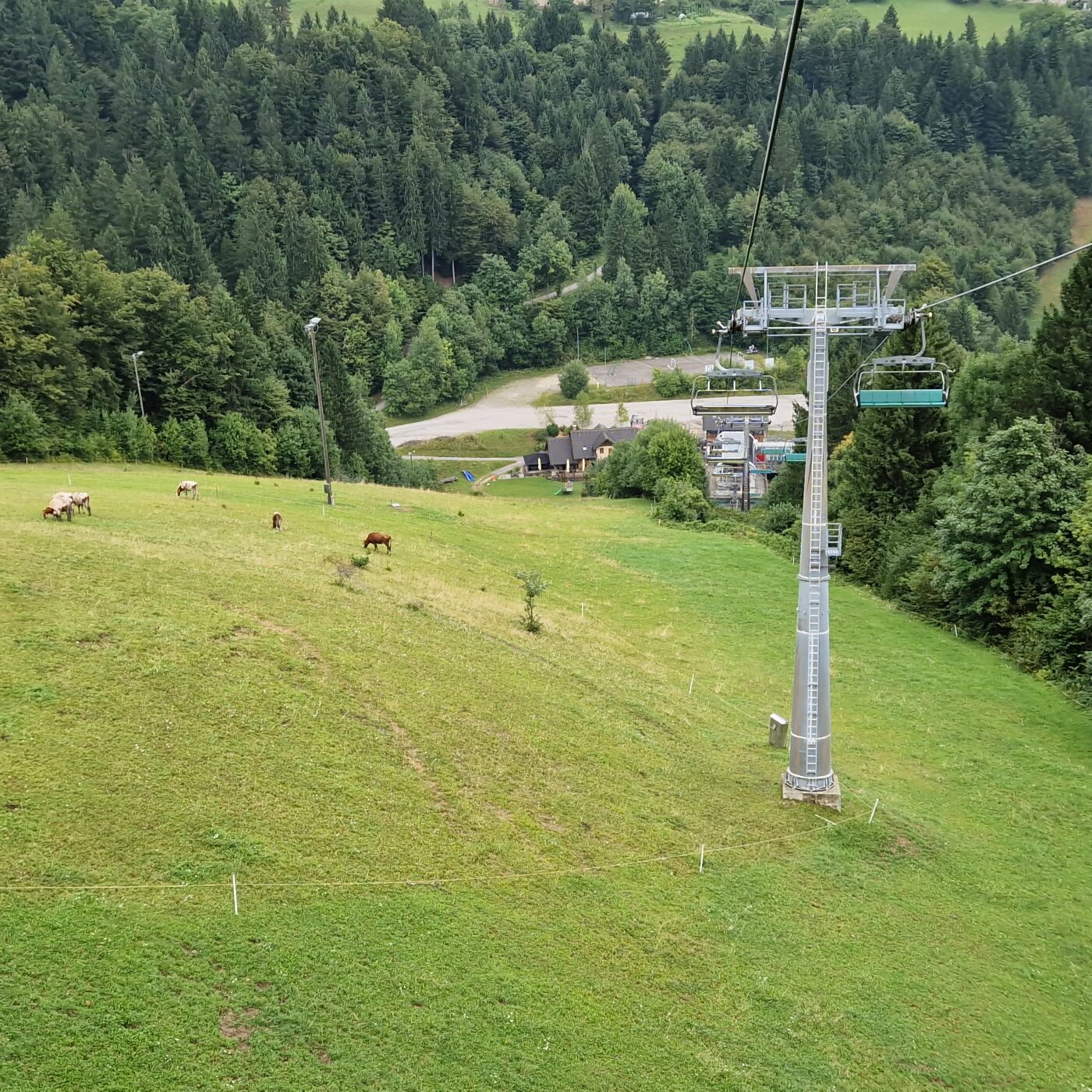 Šestsedežnica Stari vrh poleti